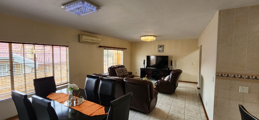 4 Bedroom Property for Sale in Safari Gardens North West